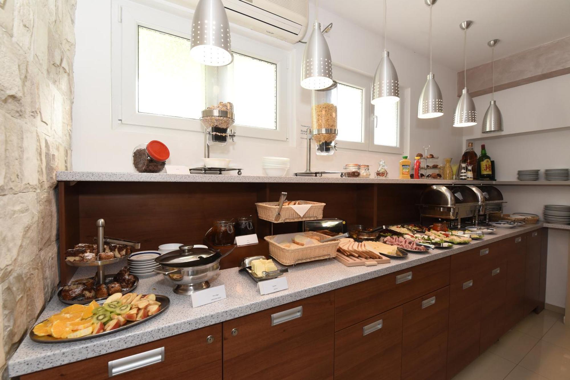 Guest House Zec Budva Ngoại thất bức ảnh