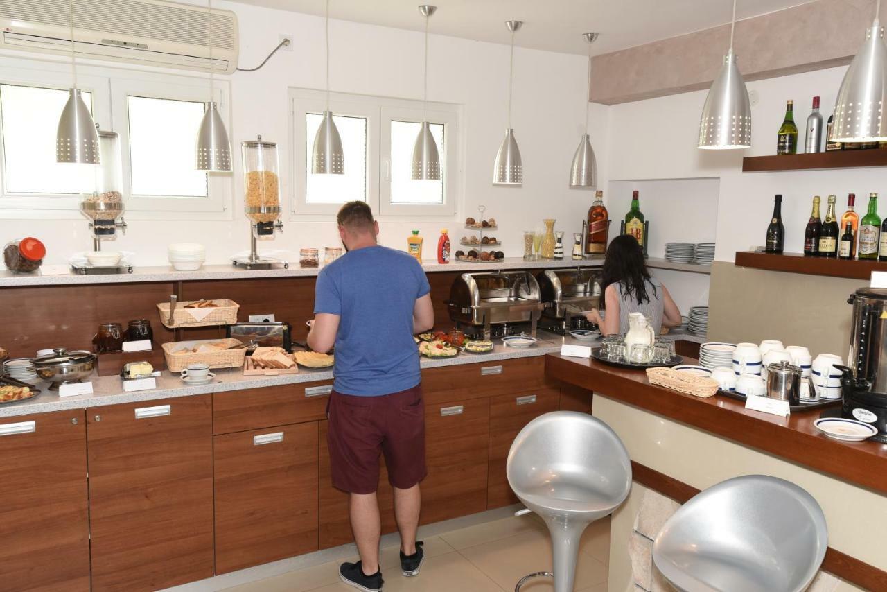 Guest House Zec Budva Ngoại thất bức ảnh